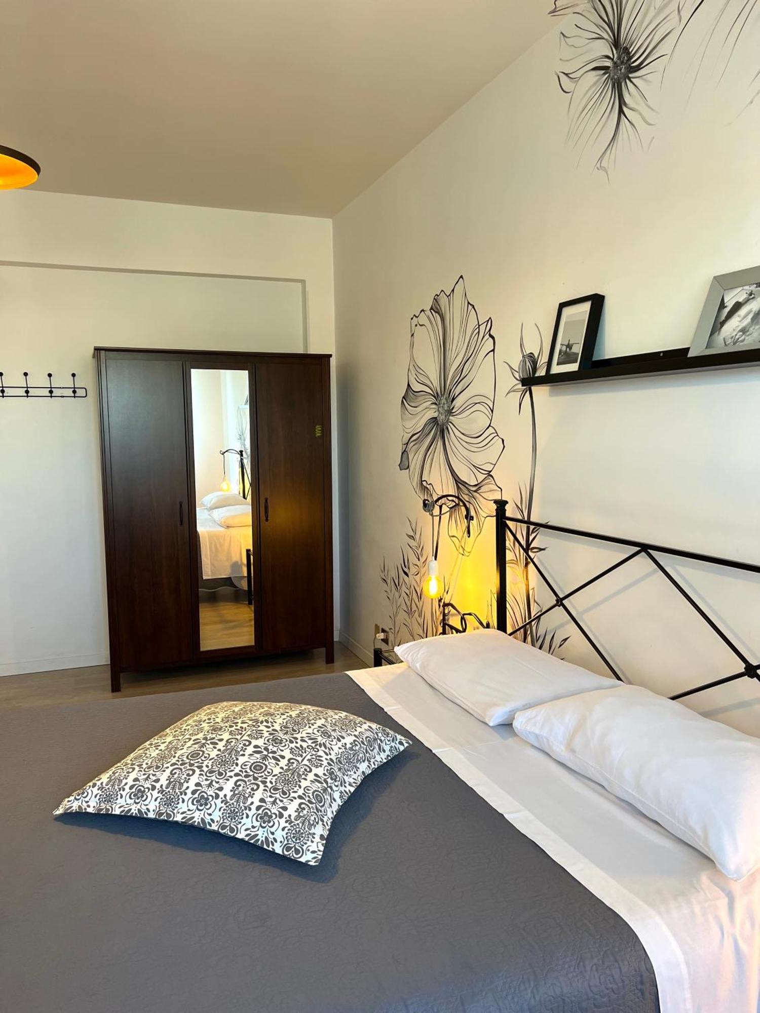 Eufonia Vinyl Friendly Apartment Roma Esterno foto